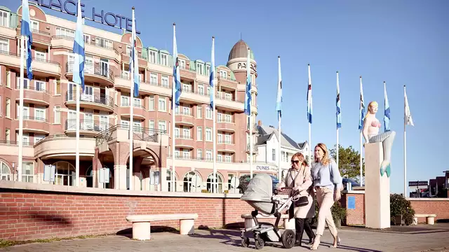 Alojamiento de lujo y cena asiática compartida en el Van der Valk Palace Hotel Noordwijk