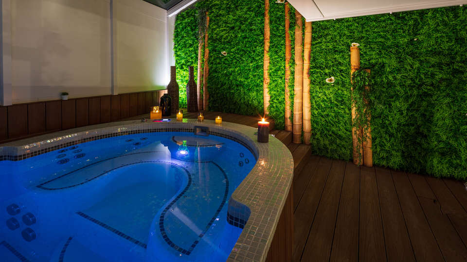 Sejour detente et romantique a Strabourg avec jacuzzi privatif