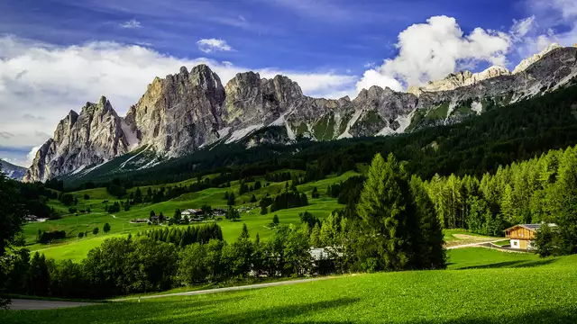 À Cortina d'Ampezzo en chambre supérieure avec petit déjeuner
