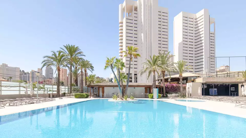 Offre en hotel en pension complete et acces au Luxor Spa a Benidorm
