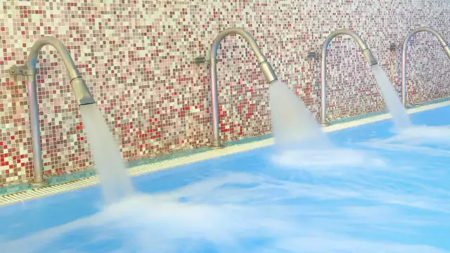 Descubre Benidorm con circuito spa en un hotel para adultos