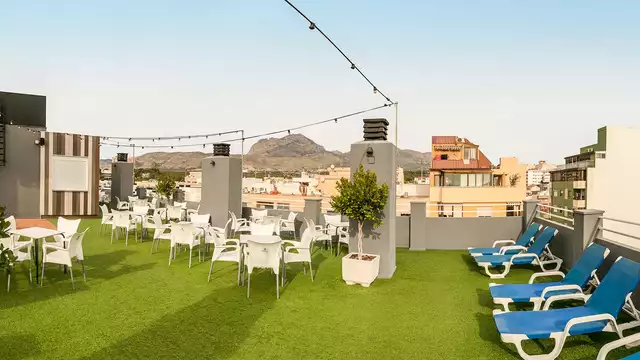 Plage et demi-pension pour un été à Benidorm