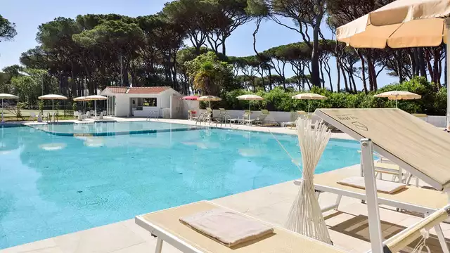 Chambre quadruple avec vue sur la mer, pour un séjour en famille