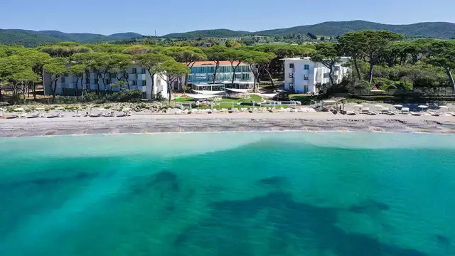 Chambre quadruple avec vue sur la mer, pour un séjour en famille