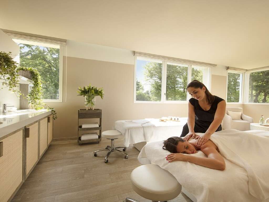 Détente Absolue Avec Accès Au Spa, Modelage Et Dîner, À Chantilly - 4* (ref 38279)