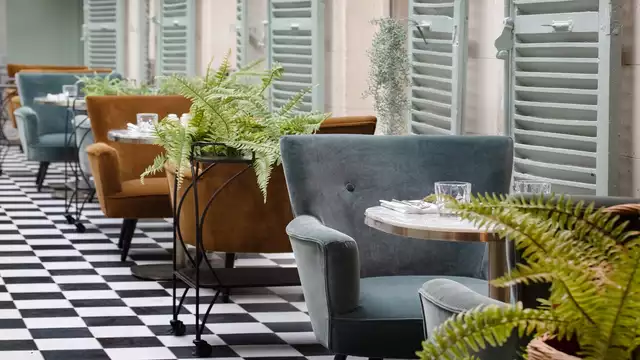 Cena de 3 platos a 30 minutos de París