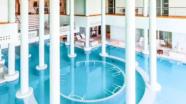 Escapada estrellas en habitacion deluxe con copa de bienvenida