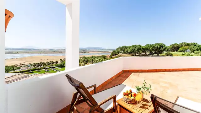 Escapada estrellas en habitacion deluxe con copa de bienvenida