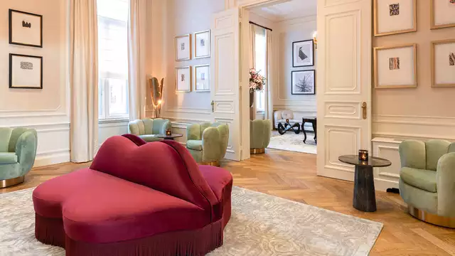 Exclusif: Escapade romantique avec surclassement + croisière sur les canaux