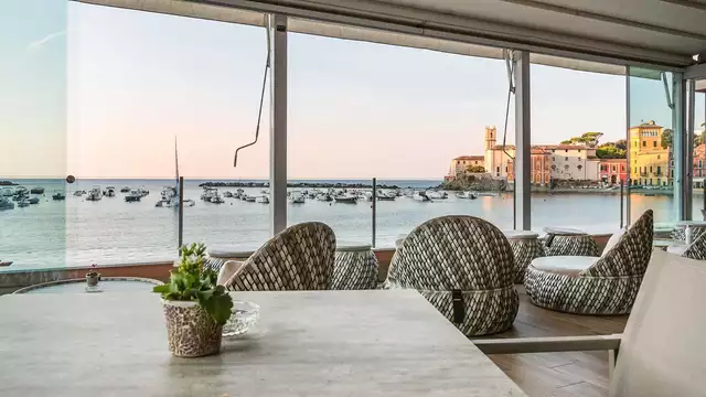 Fin de semana romántico en el paseo marítimo de Sestri con spa y media pensión
