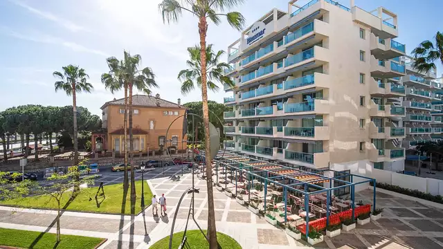 Détente et nuit en Suite Méditerranéenne à Salou