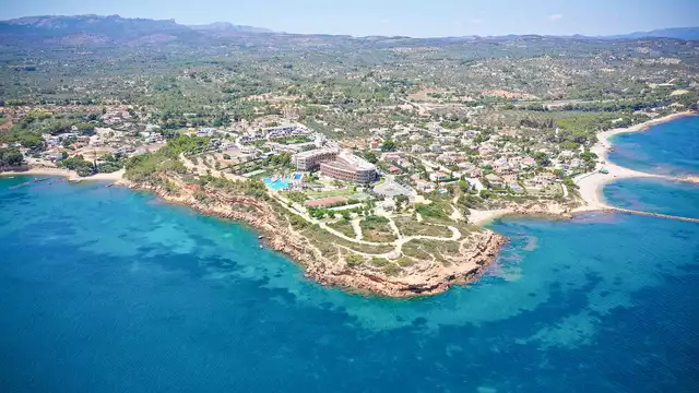 Demi-pension en famille en chambre triple sur la Costa Dorada