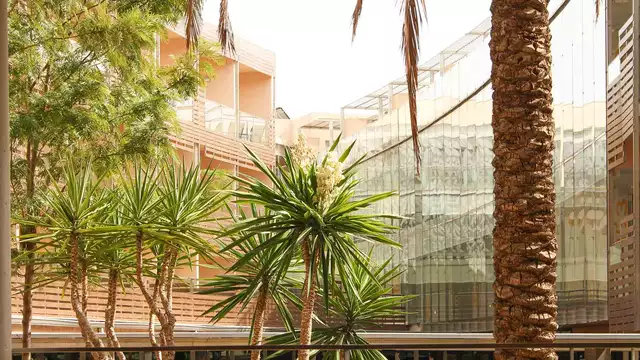 Demi-pension en famille en chambre triple sur la Costa Dorada