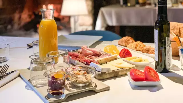 Speciale aanbieding in een Superior kamer met diner en spa in een typische boerderij in de buurt van Figueras.