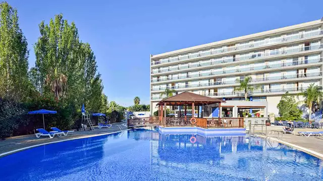 Media Pensión en un 4* en Salou