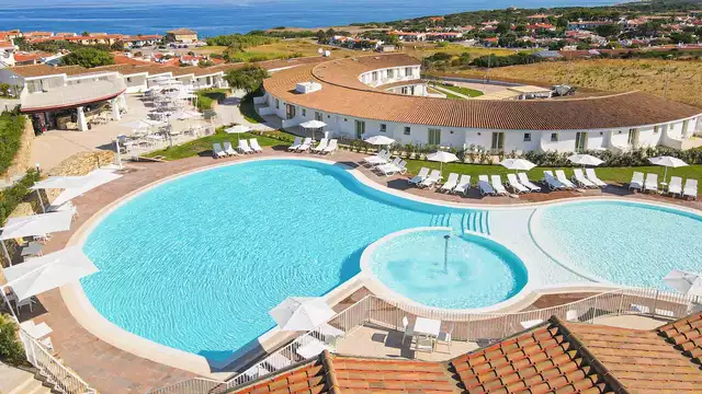 Vacances de détente à la mer pour 2 personnes en Sardaigne en demi-pension