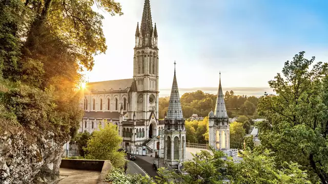 Estancia con encanto y máxima serenidad en Lourdes