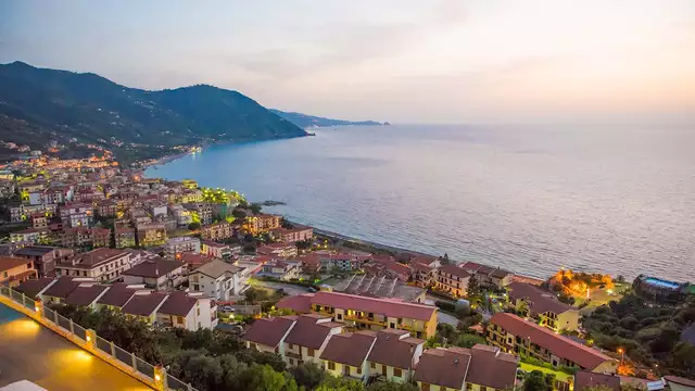 Vacanza in famiglia in quadrupla sulla costa della Sicilia con colazione inclusa
