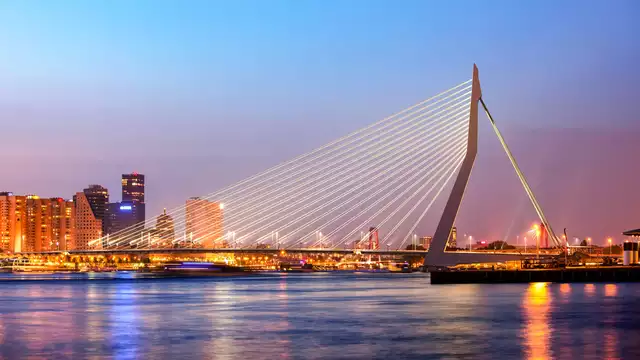 Deliziosa cena e pernottamento di lusso a Rotterdam