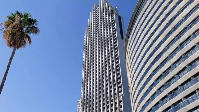 Séjour dans un gratte-ciel avec vue sur la mer, dîner et Spa à Benidorm