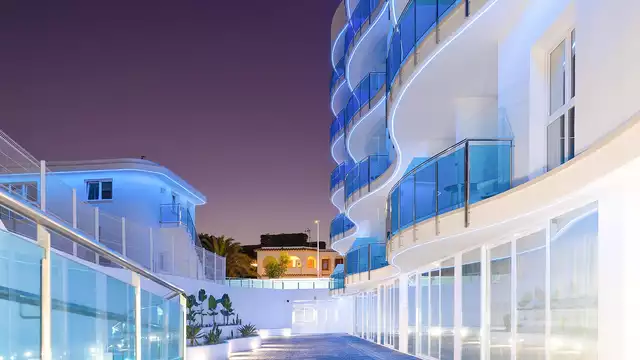 Escapade fascinante avec accès au spa dans un appartement de deux chambres à coucher