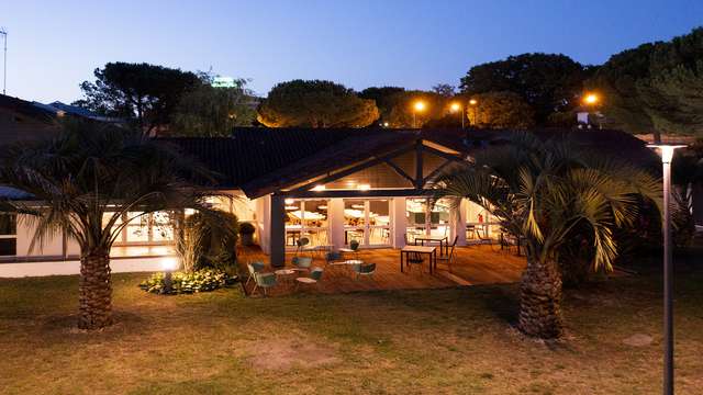 L hotel by Joa