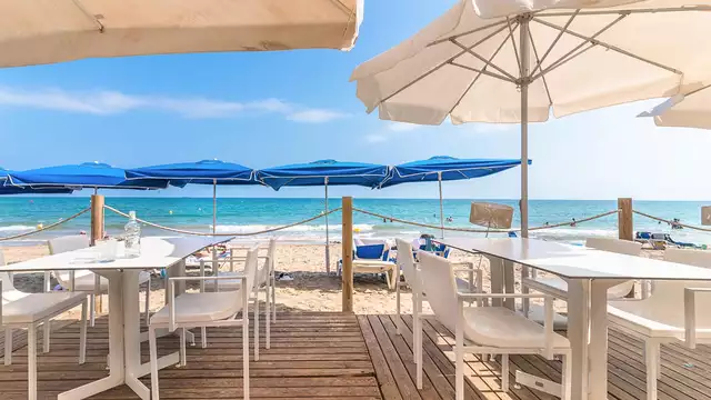 Romantisch uitje inclusief diner direct aan het strand in Calafell