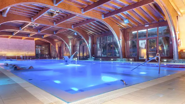 Desconecta en este maravilloso resort en Andorra con acceso al spa y mucho más