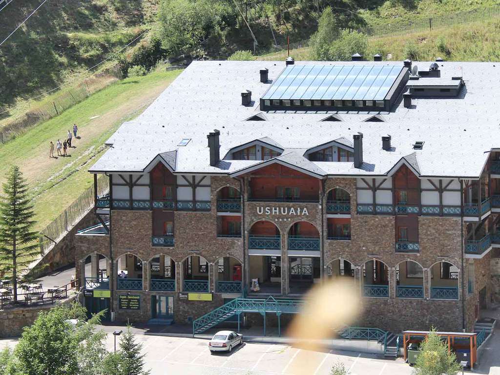 Design Au Pied Des Pistes Et Demi-pension À Pal-arinsal - 4* (ref 18043)