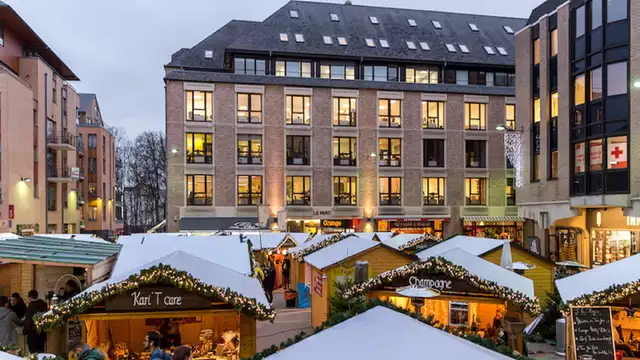 Il mercatino di Natale di Louvain-la-Neuve è un'esperienza incantevole
