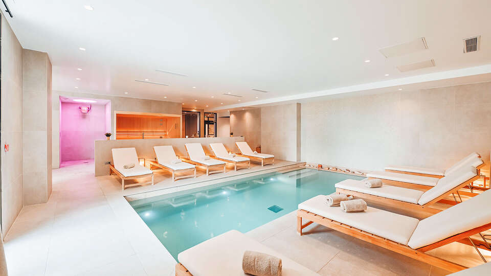 Spa et piscine exterieure a minutes du centre d Avignon