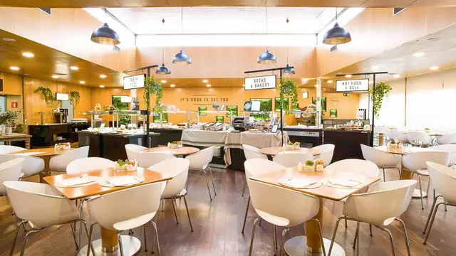 Escapada romántica en Madrid en un bonito hotel 4* al lado del Retiro