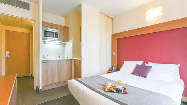 Crucero y cena en París