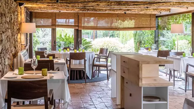 Gourmet, Relax & Sport: Cena y acceso al spa en una masía catalana