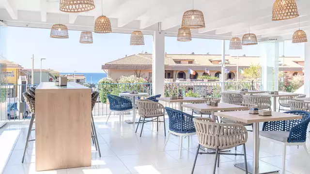 Vacanza in famiglia in Sardegna in camera quadrupla con mezza pensione