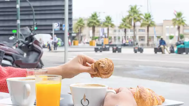 Romanticismo frente al mar con Gin tonic y banera de hidromasaje en Vigo