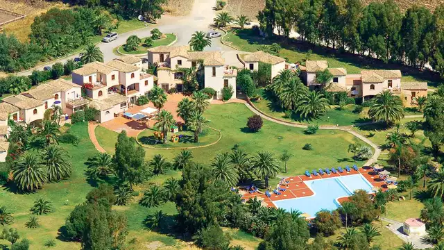 Vakantie in de blauwe wateren van Sardinië in een tweekamerappartement (tot 4 volwassenen)