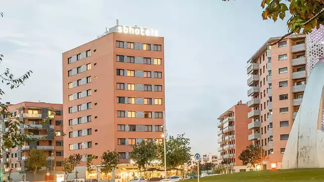 Séjour en chambre triple à Tarragone avec un billet combiné pour PortAventura