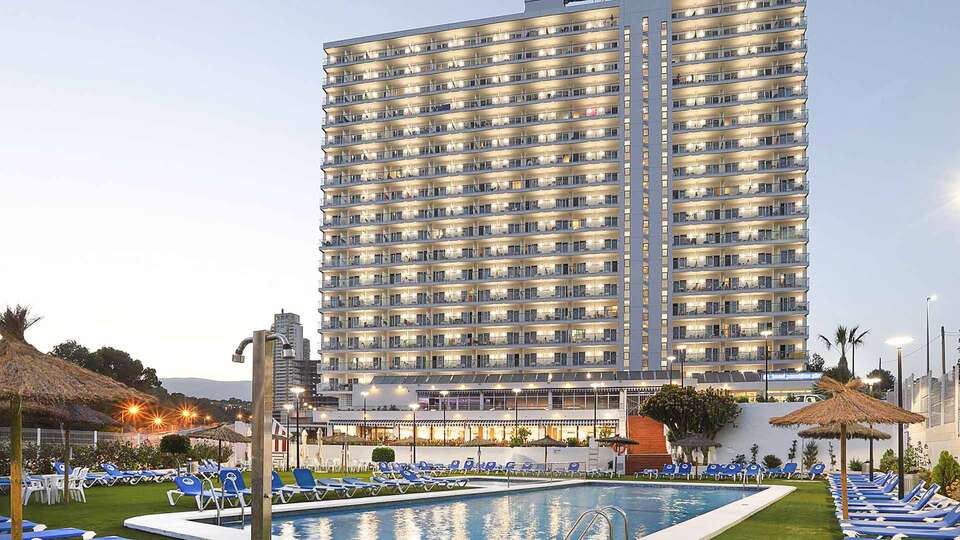 Descubre Benidorm con pension completa en frente de la playa