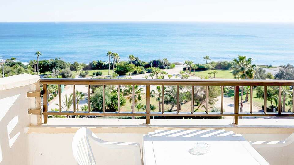 Oferta especial Escapate con media pension incluida en Torrevieja desde noches