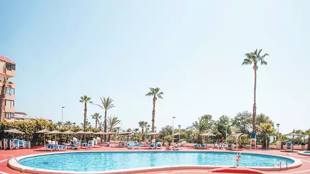 Fuga con pensione completa sulla costa di Torrevieja
