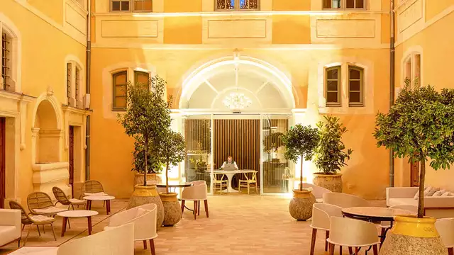 Estancia con todo lo necesario en un fantástico hotel de Nimes