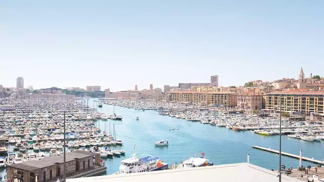 Escapade citadine à Marseille sur le Vieux Port de la cité phocéenne