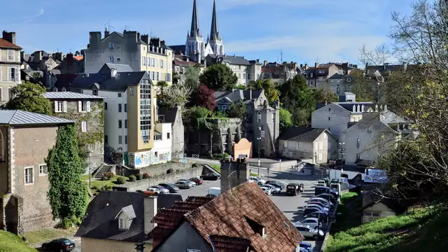 ¡Descubre las especialidades locales de Pau gracias al Pase gourmet!