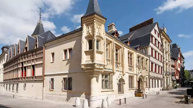 Romantisch uitje met champagne en diner in het hart van Rouen