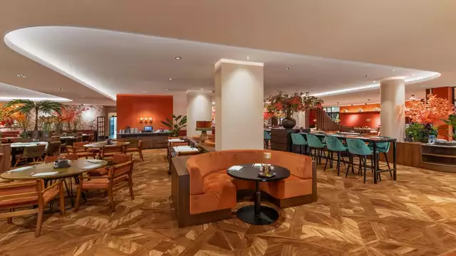 Descubra el encanto de Ámsterdam y relájese en el spa