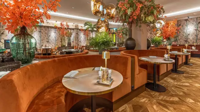 Amsterdam en douceur : dîner, spa, navette et bulles incluses.