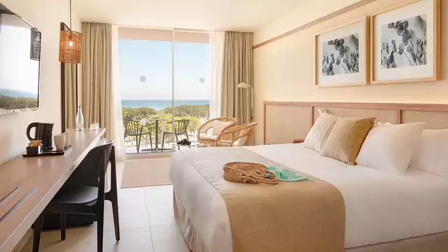 Ventana al Mediterraneo: gastronomía y romanticismo en un fabuloso resort 5*