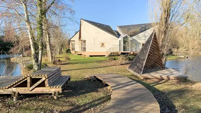Estancia con masaje junto a un lago de ensueño