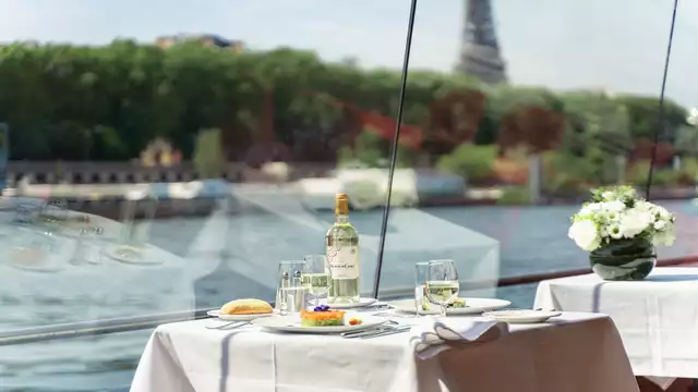 Séjour avec dîner croisière dans cet hôtel sur le thème du parfum
